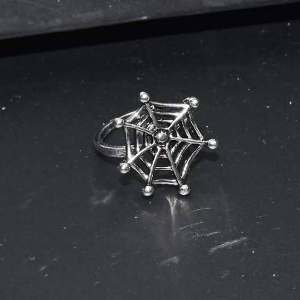 Witches Spiderweb Ring